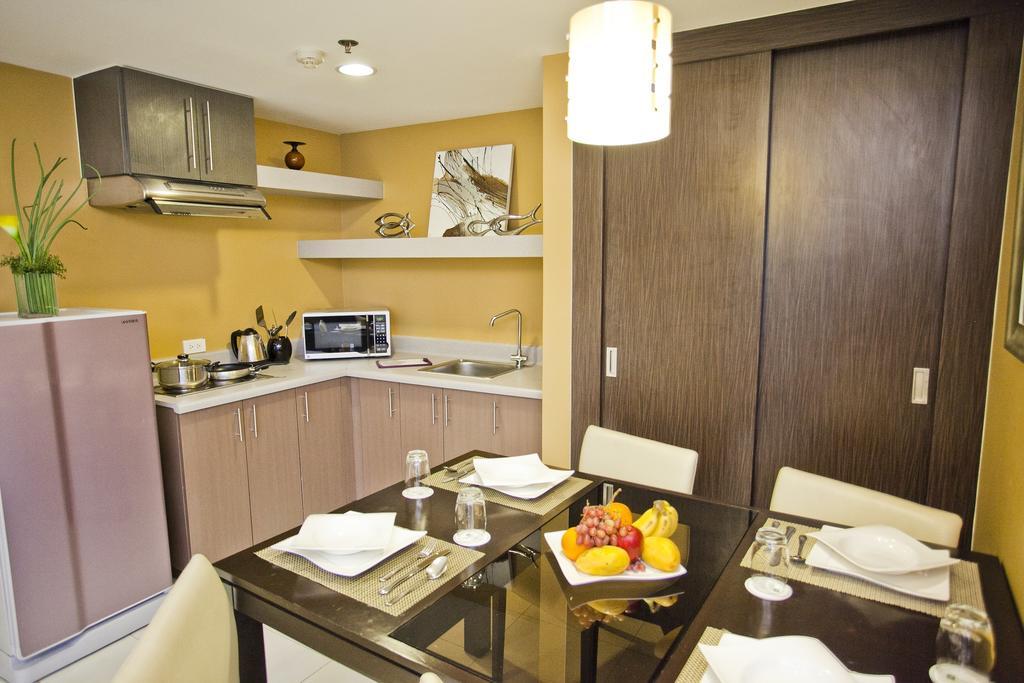 The Exchange Regency Residence Hotel Managed By Hii Pasig City Værelse billede