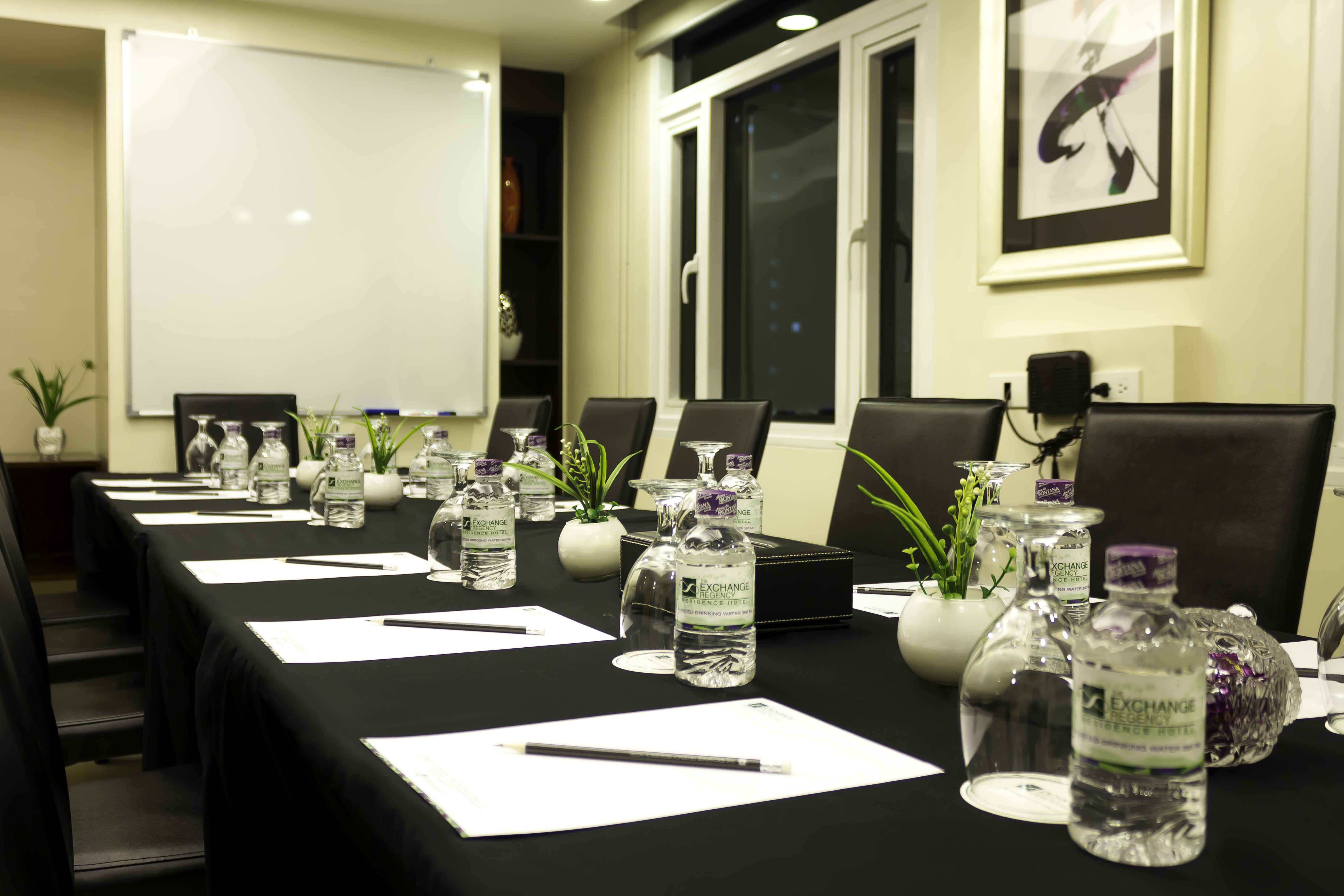 The Exchange Regency Residence Hotel Managed By Hii Pasig City Eksteriør billede