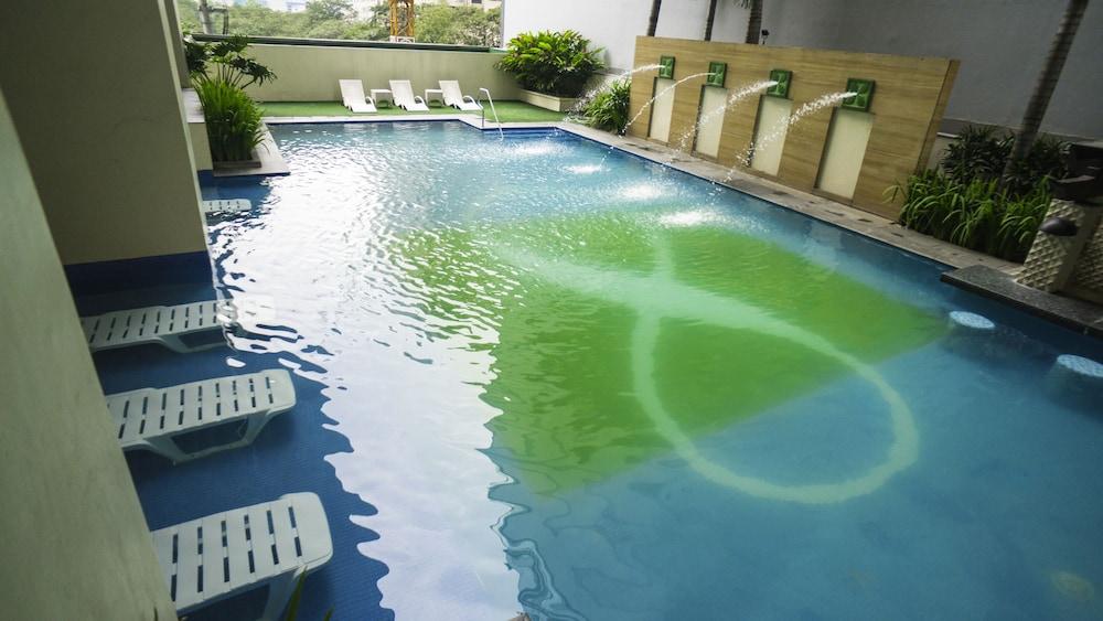The Exchange Regency Residence Hotel Managed By Hii Pasig City Eksteriør billede