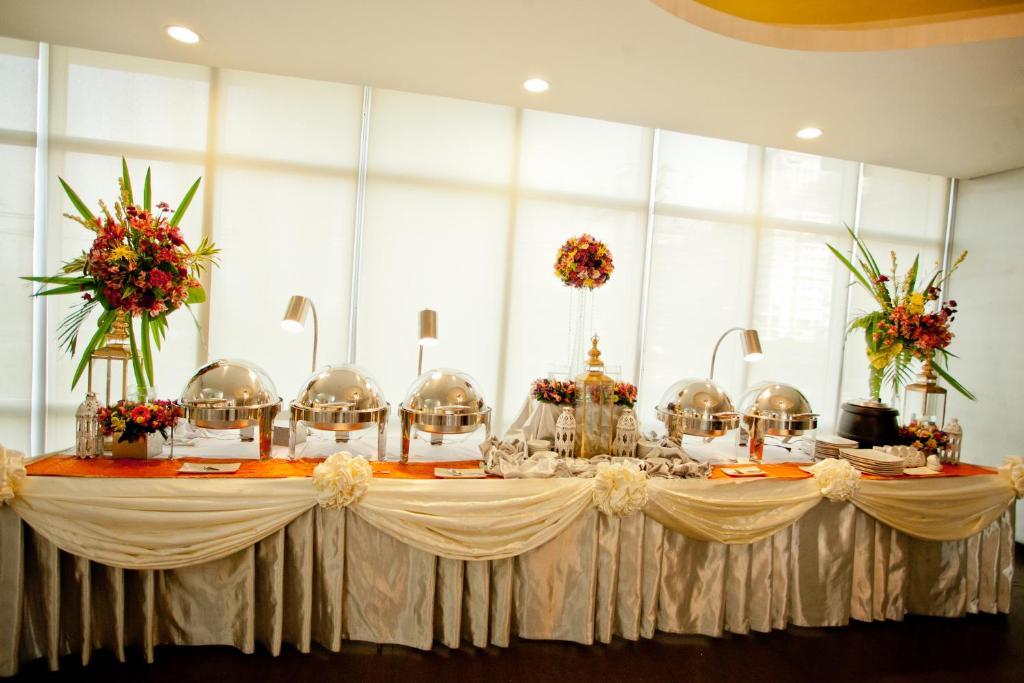 The Exchange Regency Residence Hotel Managed By Hii Pasig City Eksteriør billede